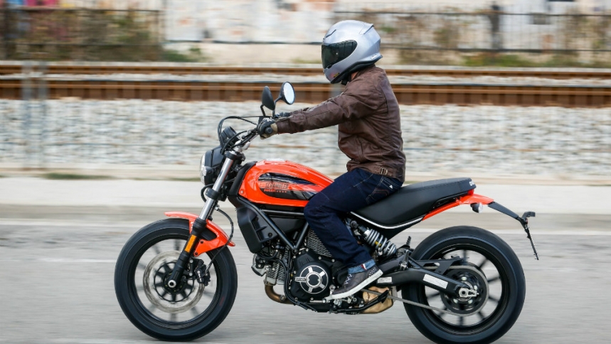 ducati 62 scrambler